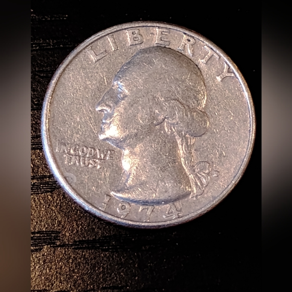 1974 D US Quarter Coin Imperfections Of "IN" & "1974" Flatness MintMark D Filled